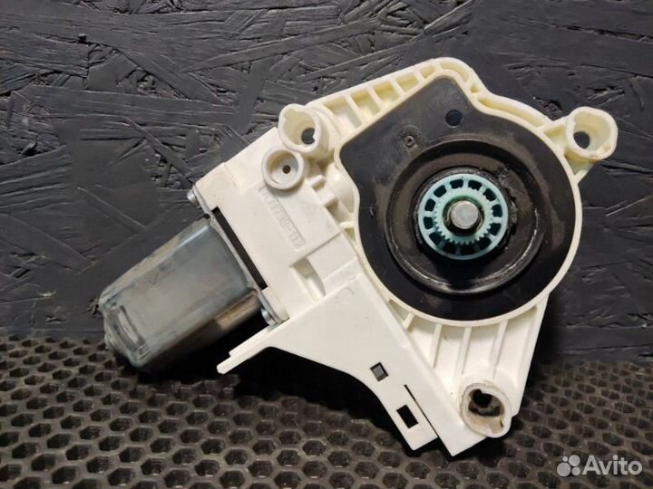 Мотор стеклоподъемника передний правый Audi A6 C7