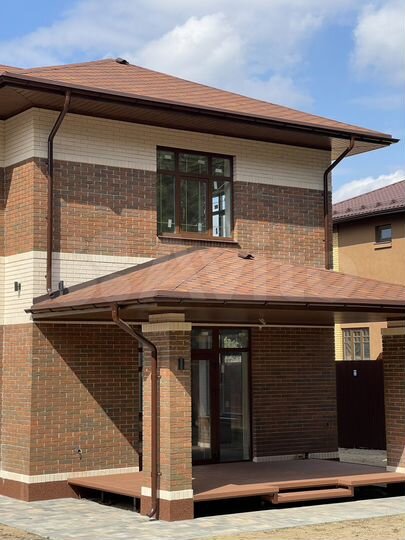 Коттедж 215 м² на участке 11,2 сот.