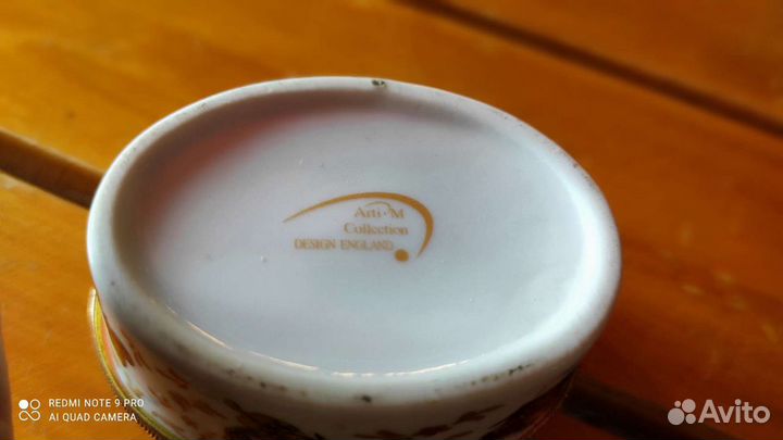 Фарфор бабочки