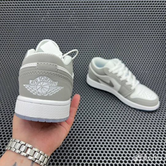 Кроссовки Nike Air Jordan 1 Low Wolf Grey