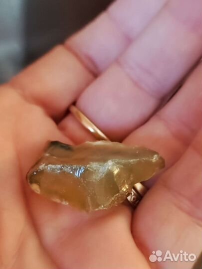 Жёлтый опал Танзания