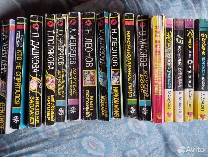 Книги детективы/ романы/ повести