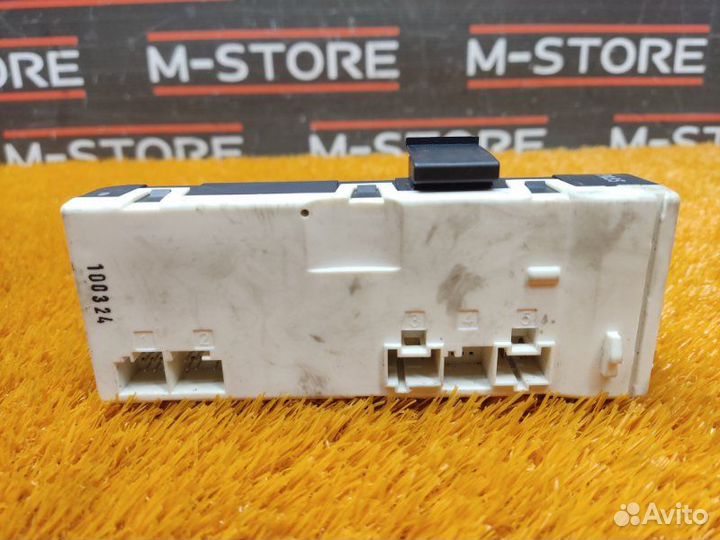 Блок управления дверью багажника Mercedes-Benz