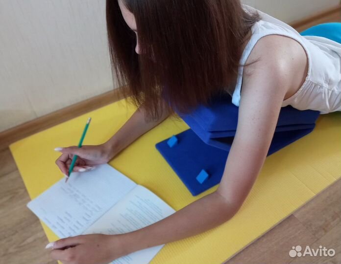 Сколиоз клиновидная подставка позвоночник