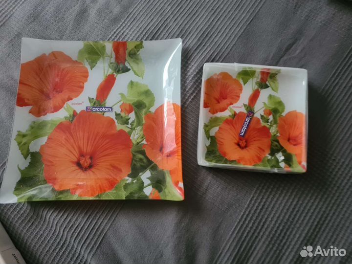 Набор тарелок для десерта