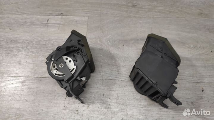 Дефлектор центральный опель вектра ц