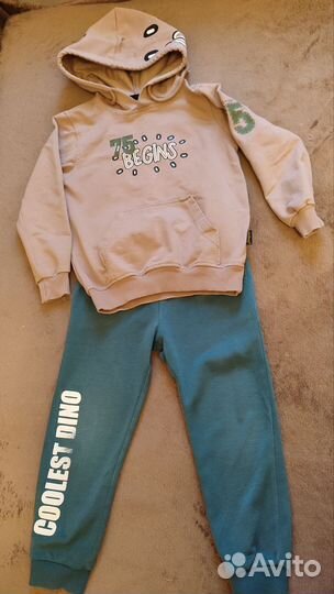 Комплект одежды на мальчика 104-110