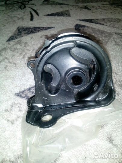 Подушка двигателя