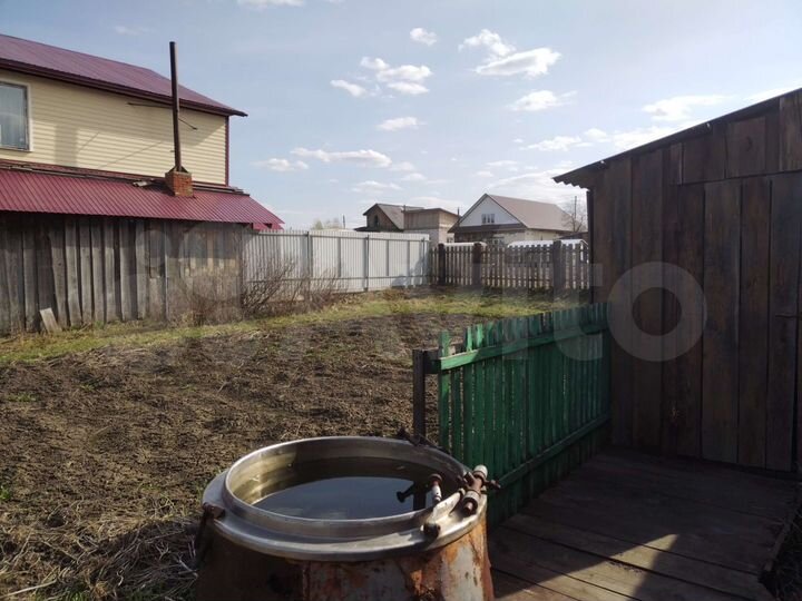 Дом 32 м² на участке 7 сот.