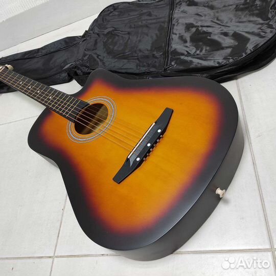 Гитара акустическая новая с чехлом