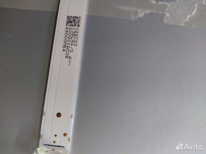 LED49D05-ZC29AG-01E