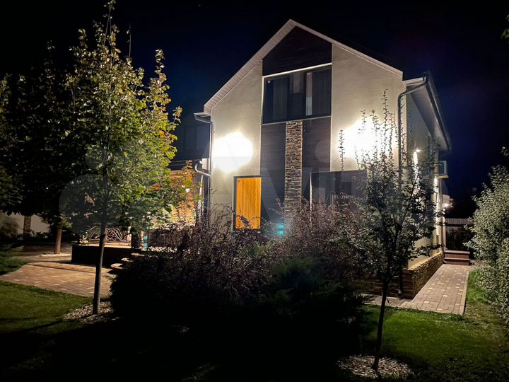 Дом 187 м² на участке 7,7 сот.