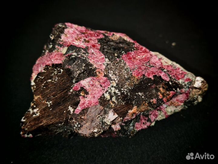 Эвдиалит, Аннит. 231