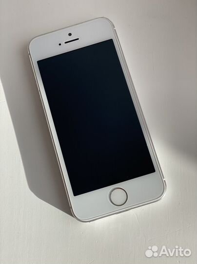 Телефон iPhone 5s
