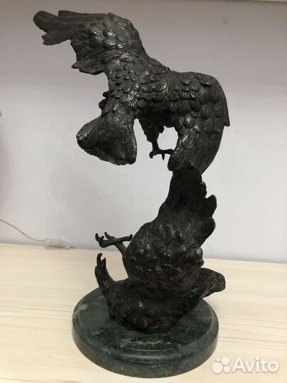 Статуэтка Орлов