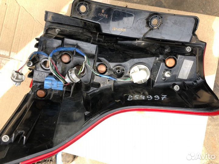 Фонарь задний левый Toyota Land Cruiser Prado