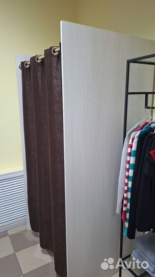 Примерочная с гримерным зеркалом