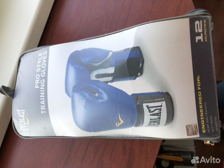 Боксерские перчатки 12 oz