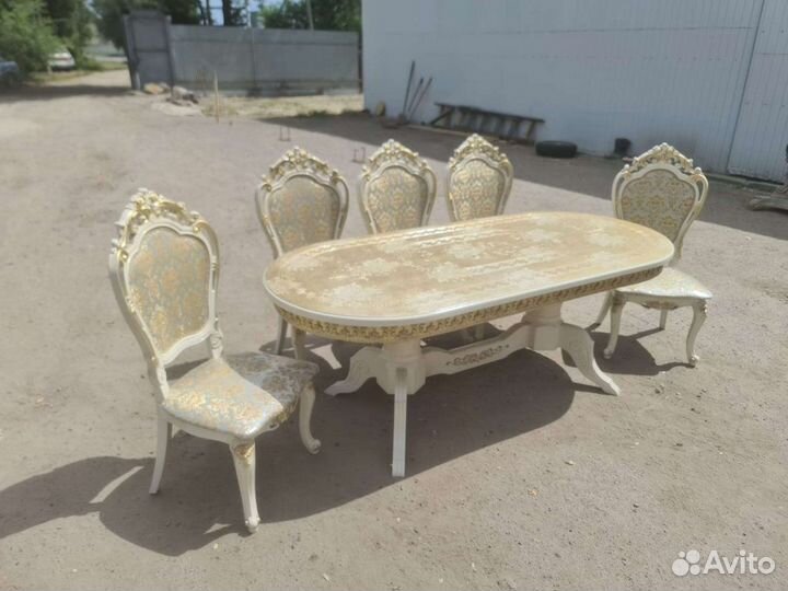 Столы и стулья