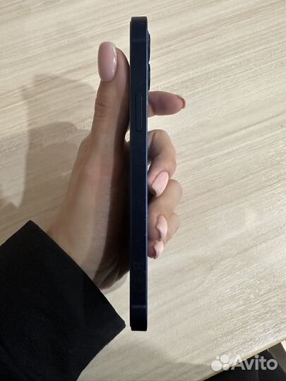 iPhone 12, 64 ГБ