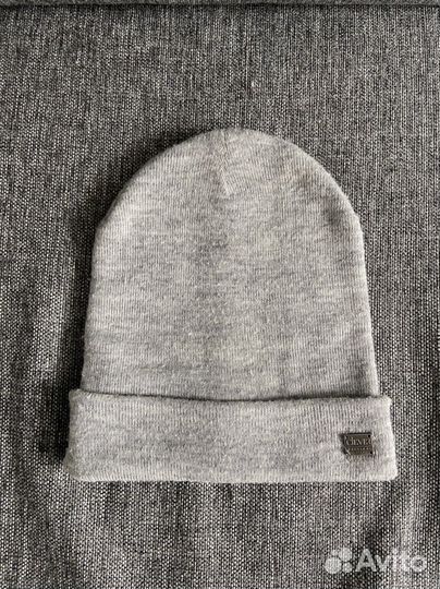 Женская шапка