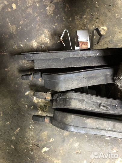 Передние тормозные колодки Volkswagen Polo 6