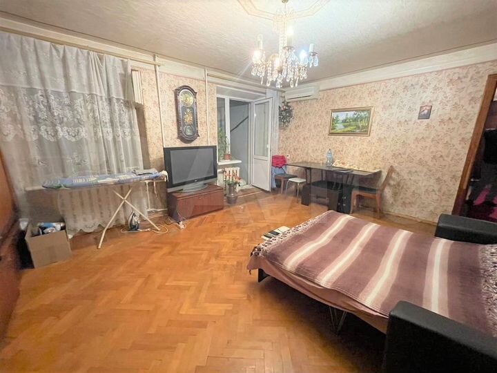 3-к. квартира, 64 м², 1/9 эт.