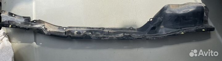 Водосток лобового стекла жабо Mazda 3 BK