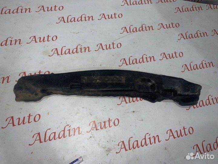 Уплотнитель крыла Ford Focus 3 универсал 1.6 2015