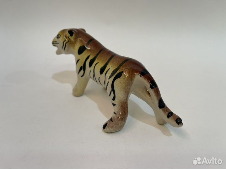 Статуэтка тигр