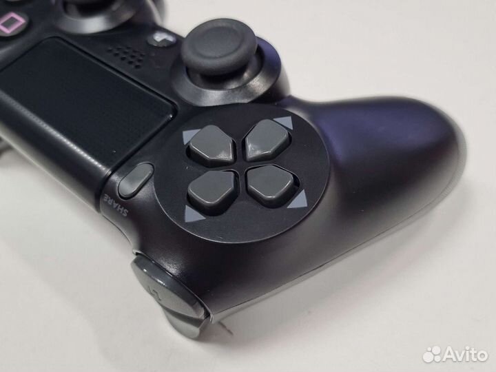 Новый джойстик PlayStation-4