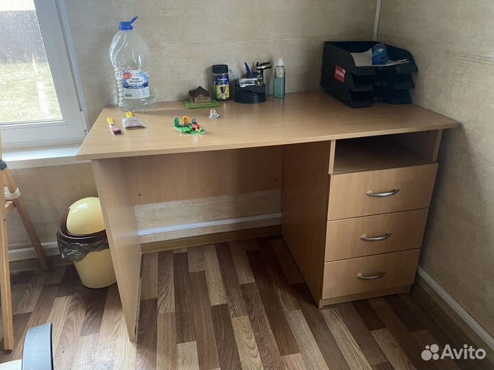 Письменный стол