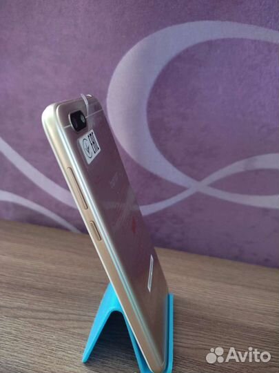 Телефон honor 7а