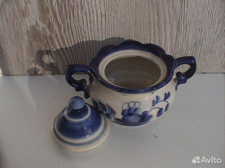 Сахарница. Гжель