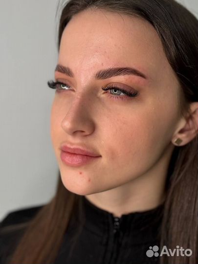 Оформление и ламинирование бровей