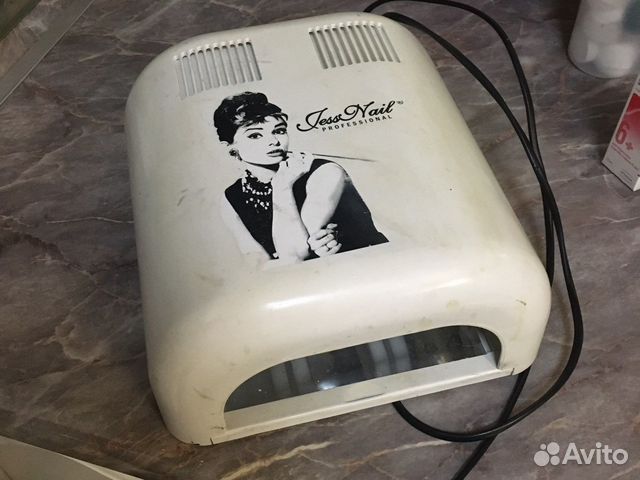 Лампа для ногтей