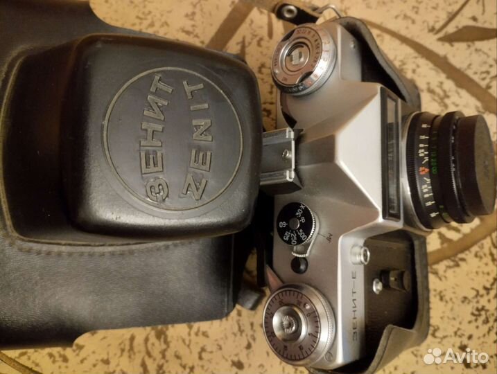 Плёночные фотоаппараты Зенит Е и Зоркий 10 СССР
