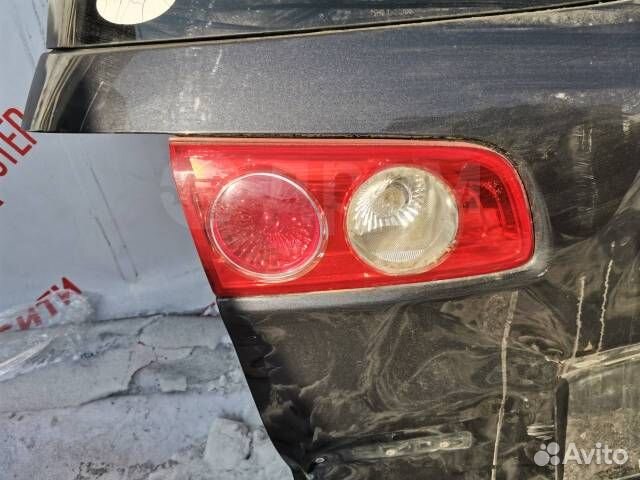 Дверь багажника Mazda Demio DY5W (2-ой модели) DY3