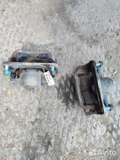 Комплект передних суппортов mazda 6 gh