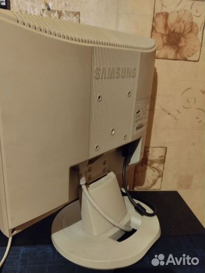 Монитор samsung