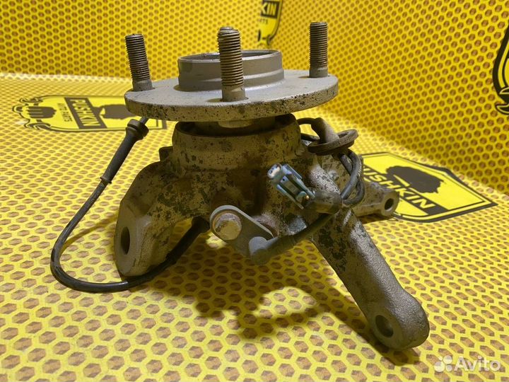 Цапфа/кулак поворотный передний левый Nissan Almera