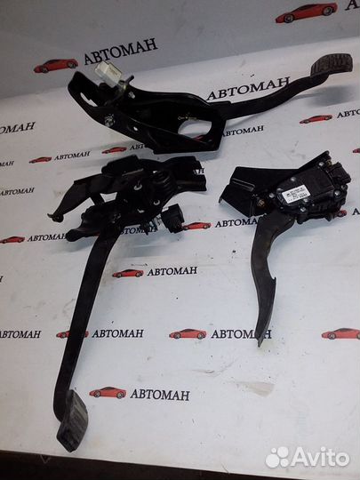 Педаль газа тормоза сцепления Lifan Solano 2