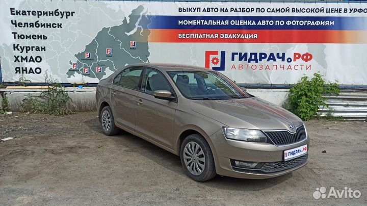 Обшивка стойки центральной правой верхняя Skoda Ra