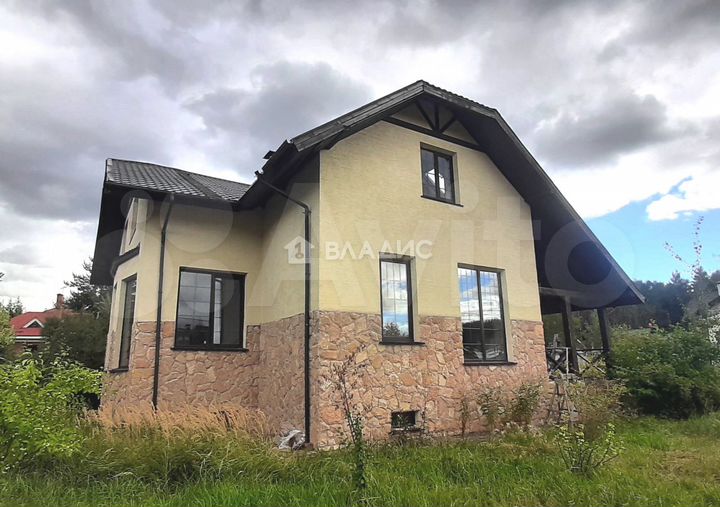 Дом 419,7 м² на участке 24,8 сот.