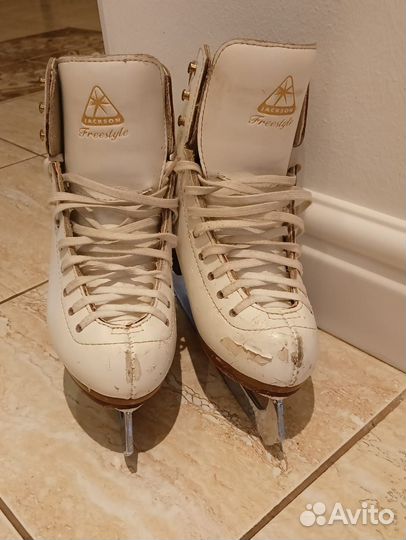 Коньки фигурные