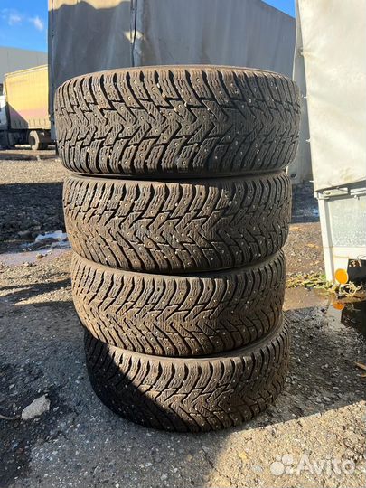 Nokian Tyres Hakkapeliitta 8 205/55 R16 94T