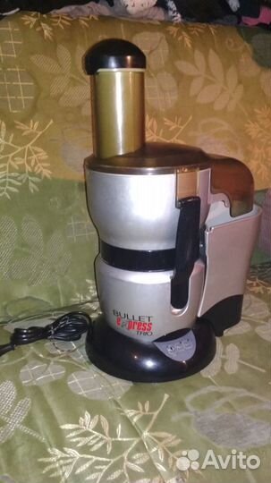 Кухонный комбайн соковыжималка