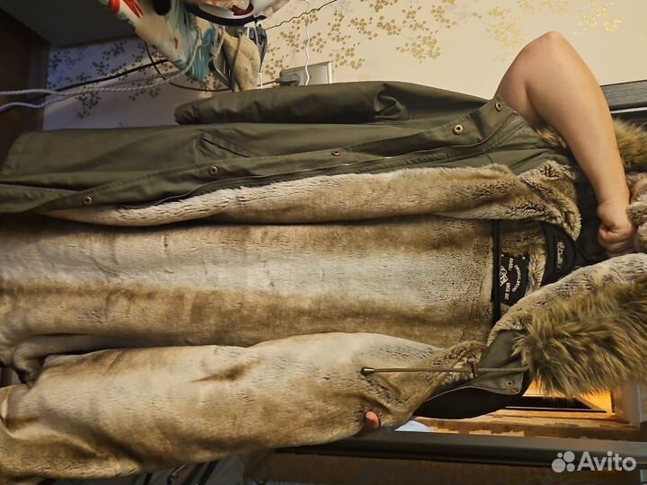 Парка с искуственным мехом внутри