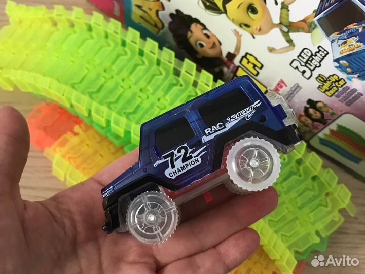 Гибкий автотрек с машинкой для девочки