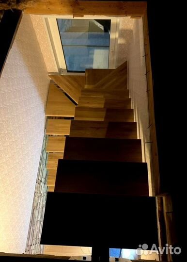 Г-образная лестница с поворотом